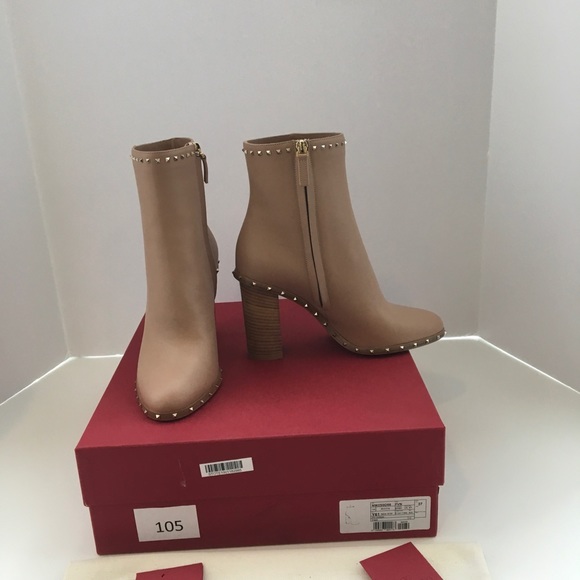 🌟LAST CALL🌟Valentino Soul Rockstud Boots in Nude - Picture 3 of 8